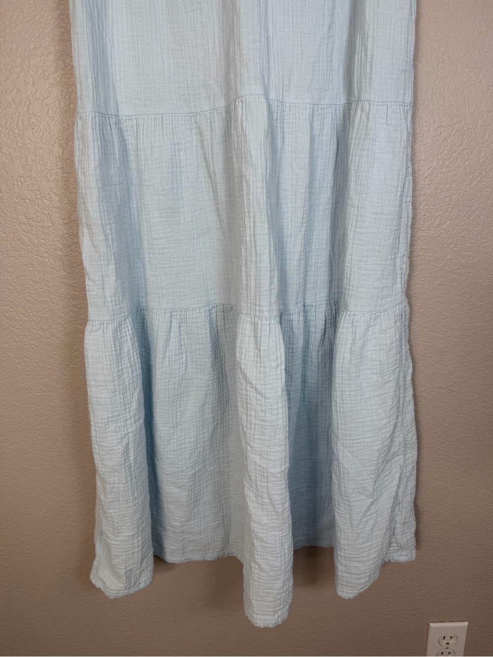 Quince 100% Organic Cotton Gauze Tiered Maxi Dress in Nantucket Blue Medium $128 - Picture 7 of 13